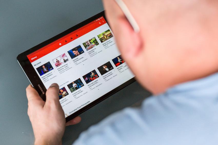 В YouTube появилась функция «Стабильная громкость»