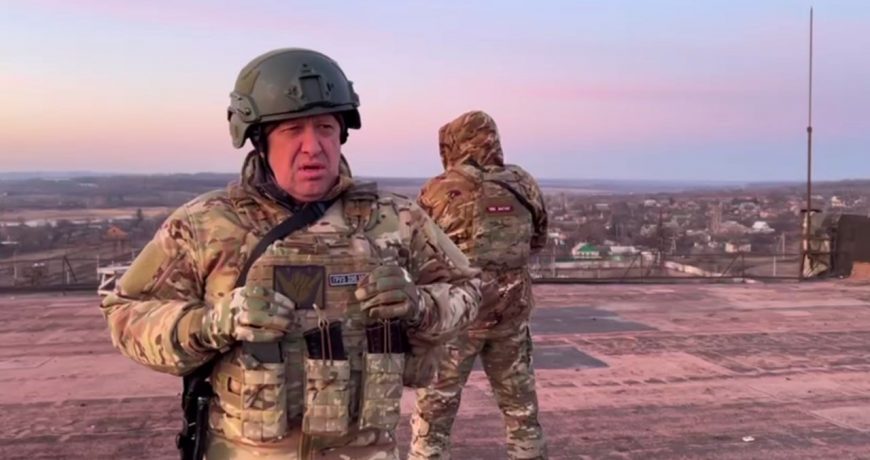 Во время мятежа Пригожина россияне сняли наличными рекордную сумму денег: о какой сумме идет речь
