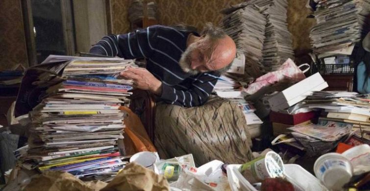 Болезнь, когда собирают хлам, психотерапевты назвали синдромом Диогена 