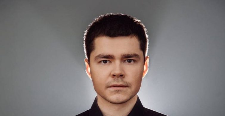 Кто такой Аяз Шабутдинов и почему ищут его 35-летнего разоблачителя Семена Бойко 