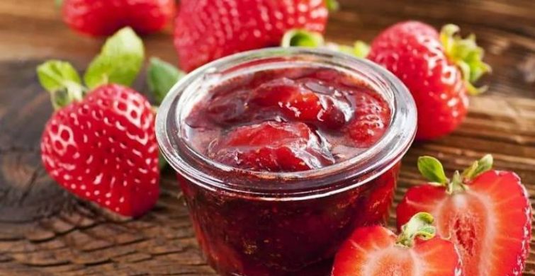 Варим вкуснейшее клубничное варенье с целыми ягодами 