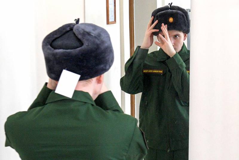 Осенние отсрочки от призыва 2023: все категории россиян, кто имеет право не ходить в армию — отсрочку для IT-специалистов хотят продлить до 30 лет