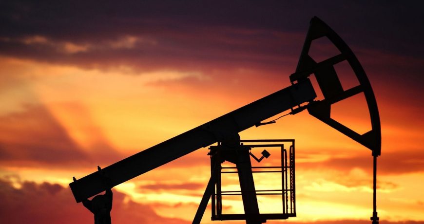 Цены на нефть падают 21 сентября – вероятность повышения ключевых ставок перевесила сокращение запасов в США