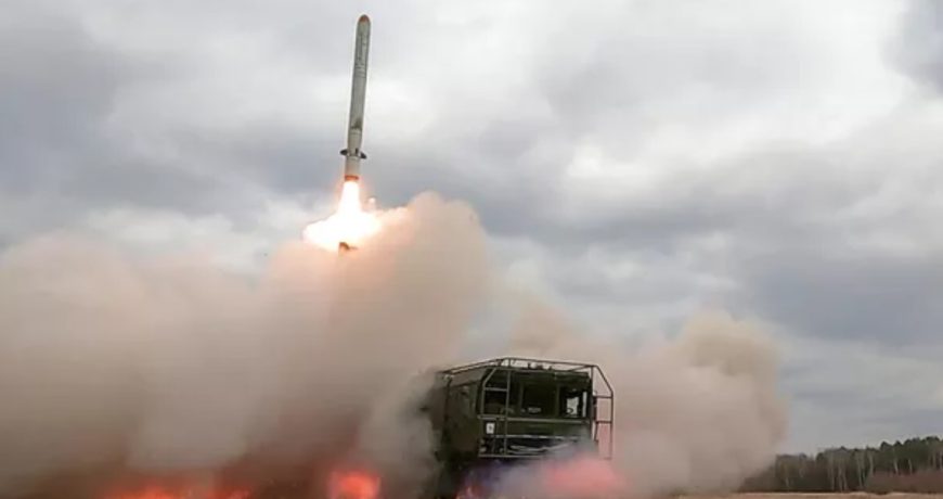 Месть за Крым: ВС РФ нанесли 12 групповых ударов по военным объектам на Украине, в том числе удар по хранилищам крылатых ракет