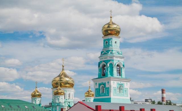 На день Воздвижения 27 сентября нужно ходить в церковь 