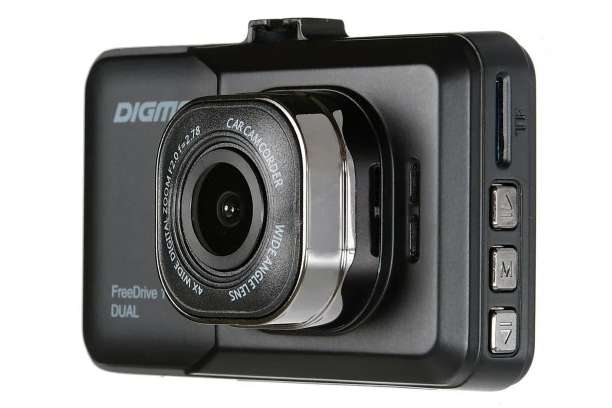 Видеорегистратор Digma FreeDrive 108 DUAL