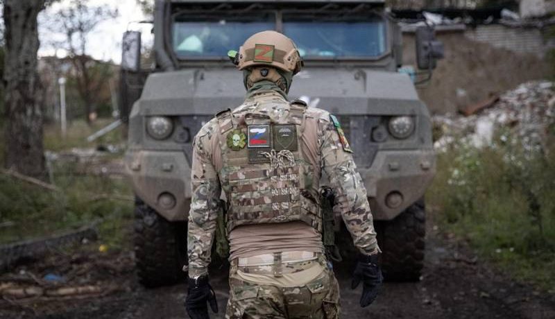 Пули вместо благодарности: Военного, который недавно вернулся с СВО, мигранты избили толпой и расстреляли из травматического пистолета в Батайске