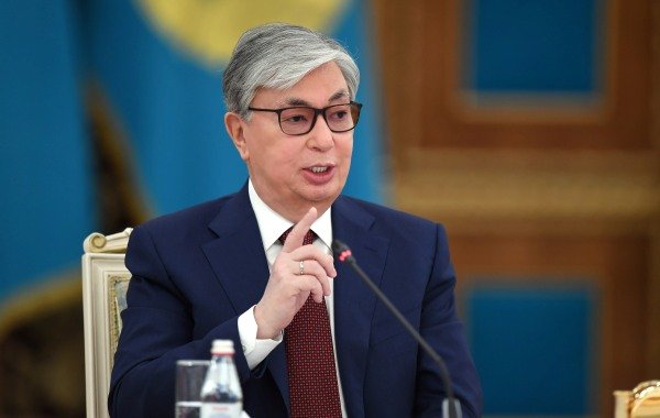 Токаев заявил, что Казахстан будет соблюдать антироссийские санкции