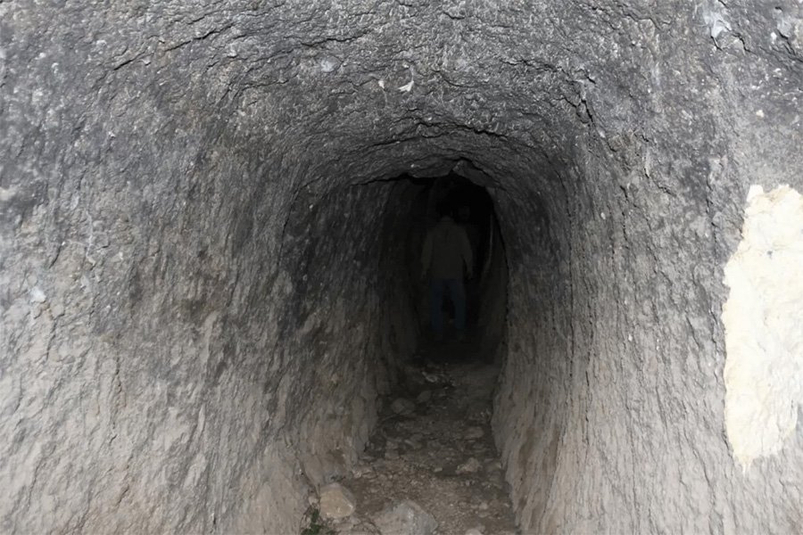 В Турции был обнаружен вырытый в горе 1700-летний римский водный туннель