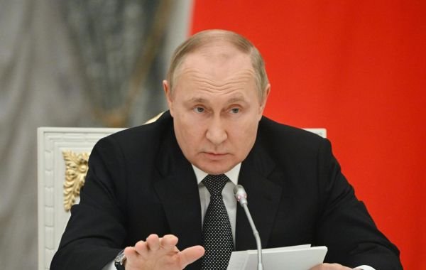 Владимир Путин потребовал разобраться с ценами на топливо » Новости России и мира 24 часа в сутки — N4K.RU