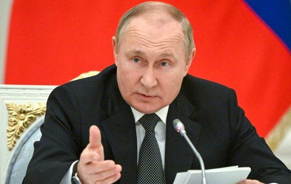 Путин поручил правительству стабилизировать цены на бензин и дизтопливо » Новости России и мира 24 часа в сутки — N4K.RU